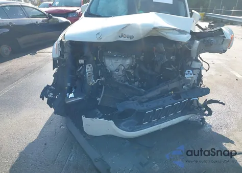 2017 Jeep Renegade Latitude 4X4 from USA, damaged, VIN ZACCJBBB6HPG59078